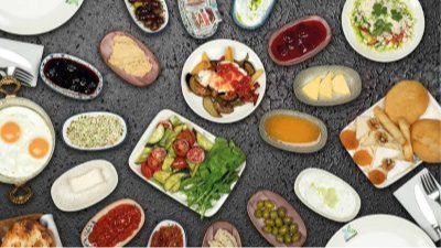 FRÜHSTÜCK IM DORFSTIL (AUFSTRICH)