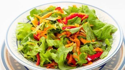 SAISONALER SALAT